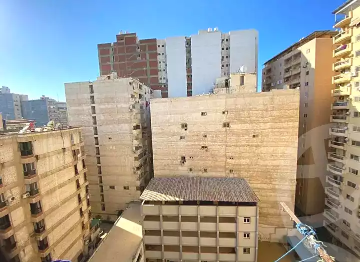 https://aqarmap.com.eg/en/listing/7271531-for-rent-alexandria-ganaklis-shr-mrtdy-bsh