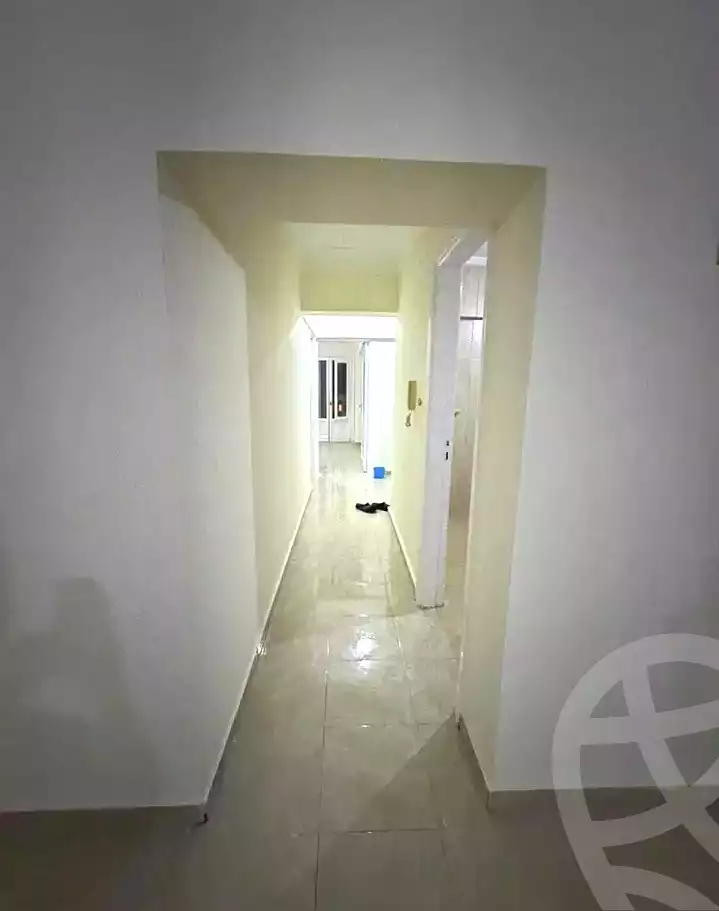 https://aqarmap.com.eg/en/listing/7271531-for-rent-alexandria-ganaklis-shr-mrtdy-bsh