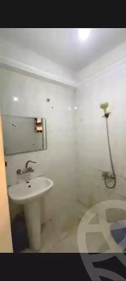 https://aqarmap.com.eg/ar/listing/7271772-for-sale-alexandria-al-agamy-lbytsh-el-hanafeya-st