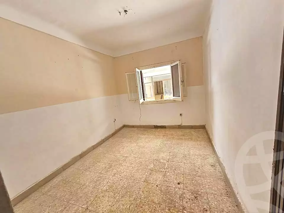 https://aqarmap.com.eg/ar/listing/7271958-for-rent-alexandria-al-agamy-lbytsh-shahr-al-assal-st