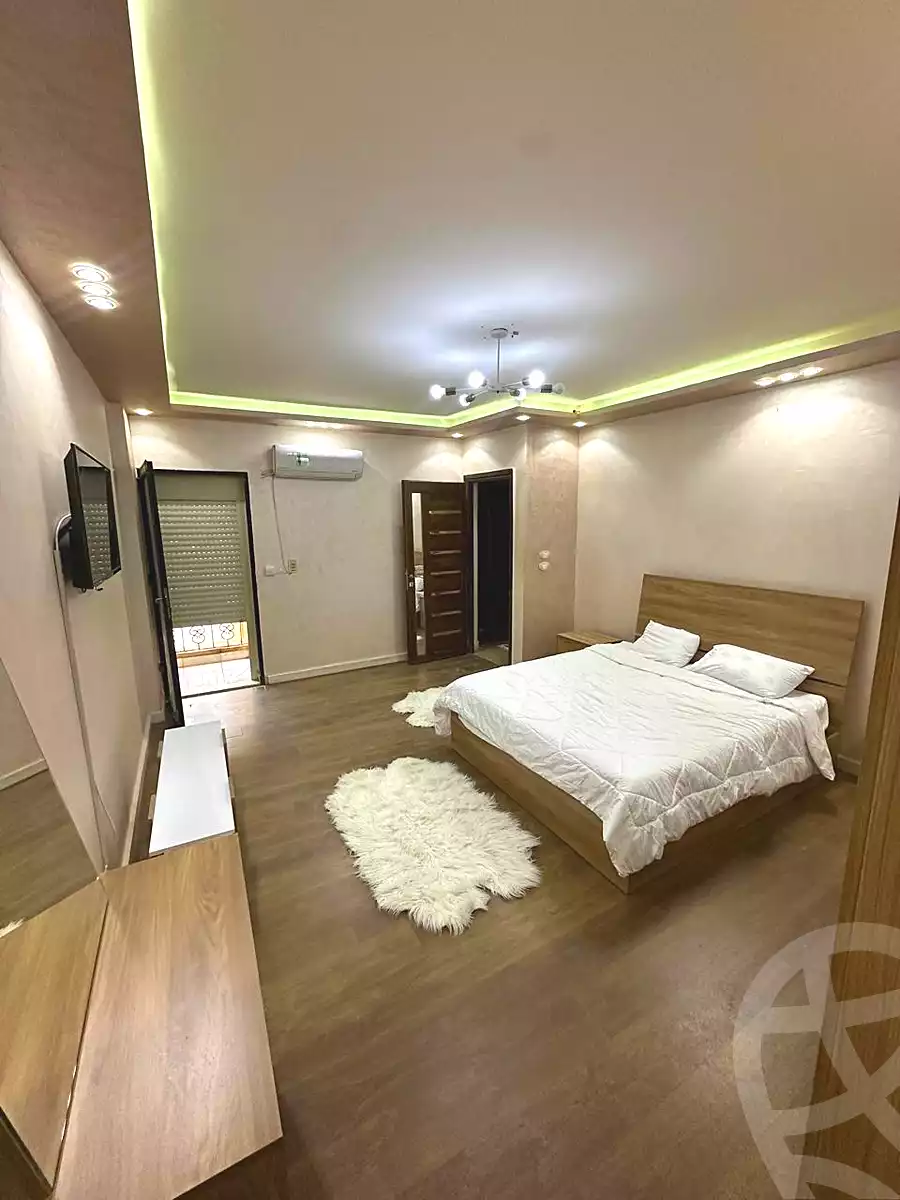 https://aqarmap.com.eg/ar/listing/7272340-for-sale-cairo-new-cairo-lrhb-city-phase-1-youssef-el-sebaey-st