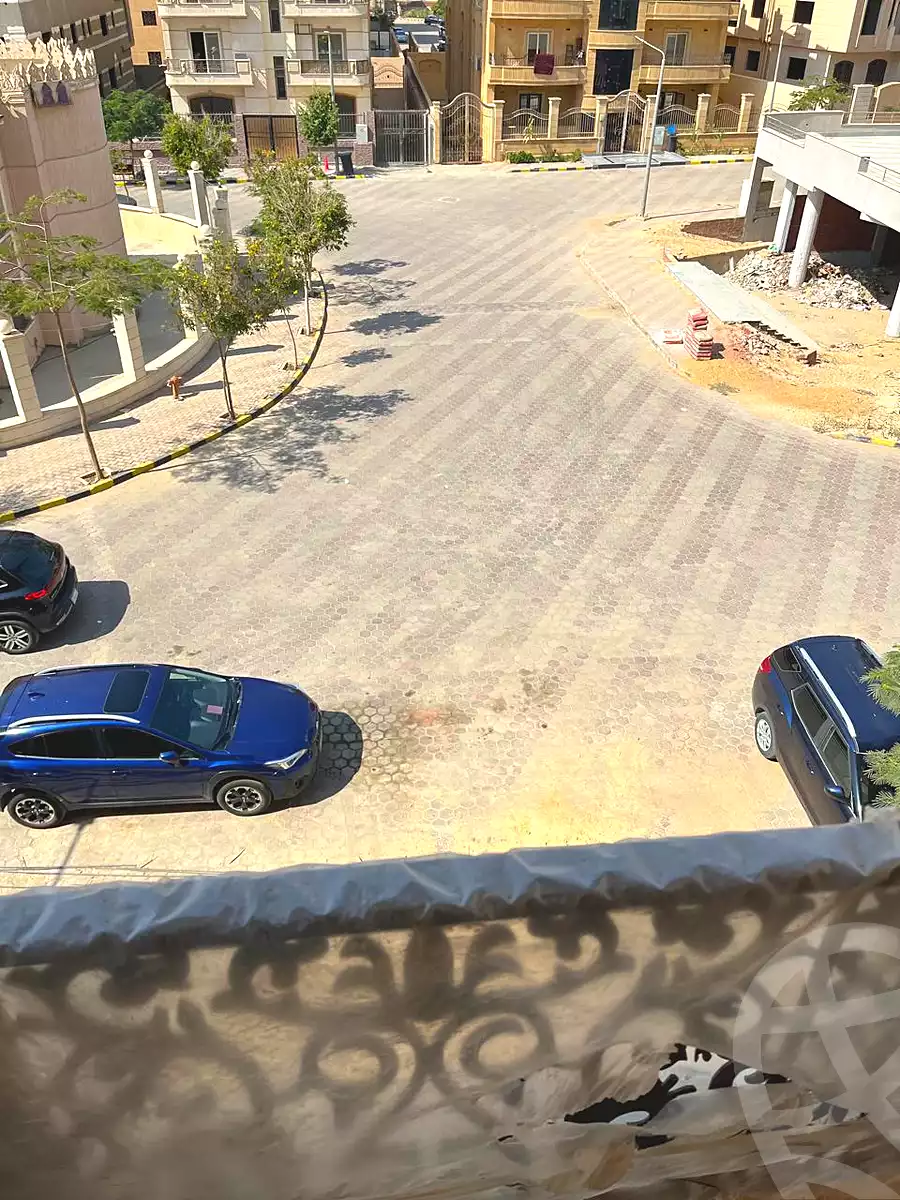 https://aqarmap.com.eg/ar/listing/7272479-for-sale-cairo-new-cairo-compounds-el-mostashareen-compound
