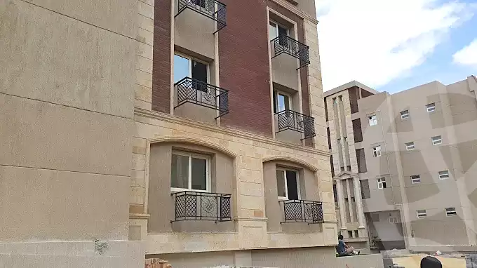 https://aqarmap.com.eg/ar/listing/7272961-for-sale-cairo-new-cairo-compounds-rock-vera-compound