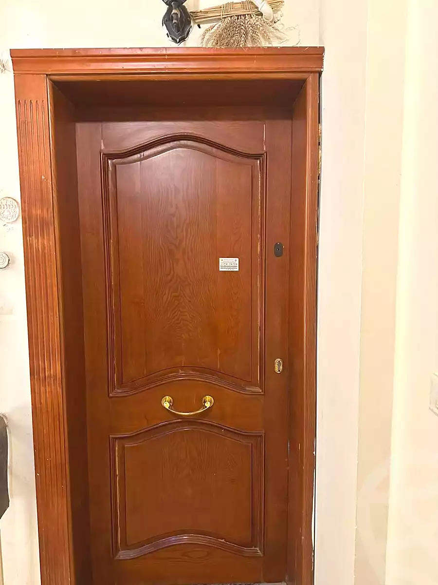 https://aqarmap.com.eg/ar/listing/7272987-for-sale-cairo-new-cairo-lrhb-city-phase-1-ahmed-rami-st