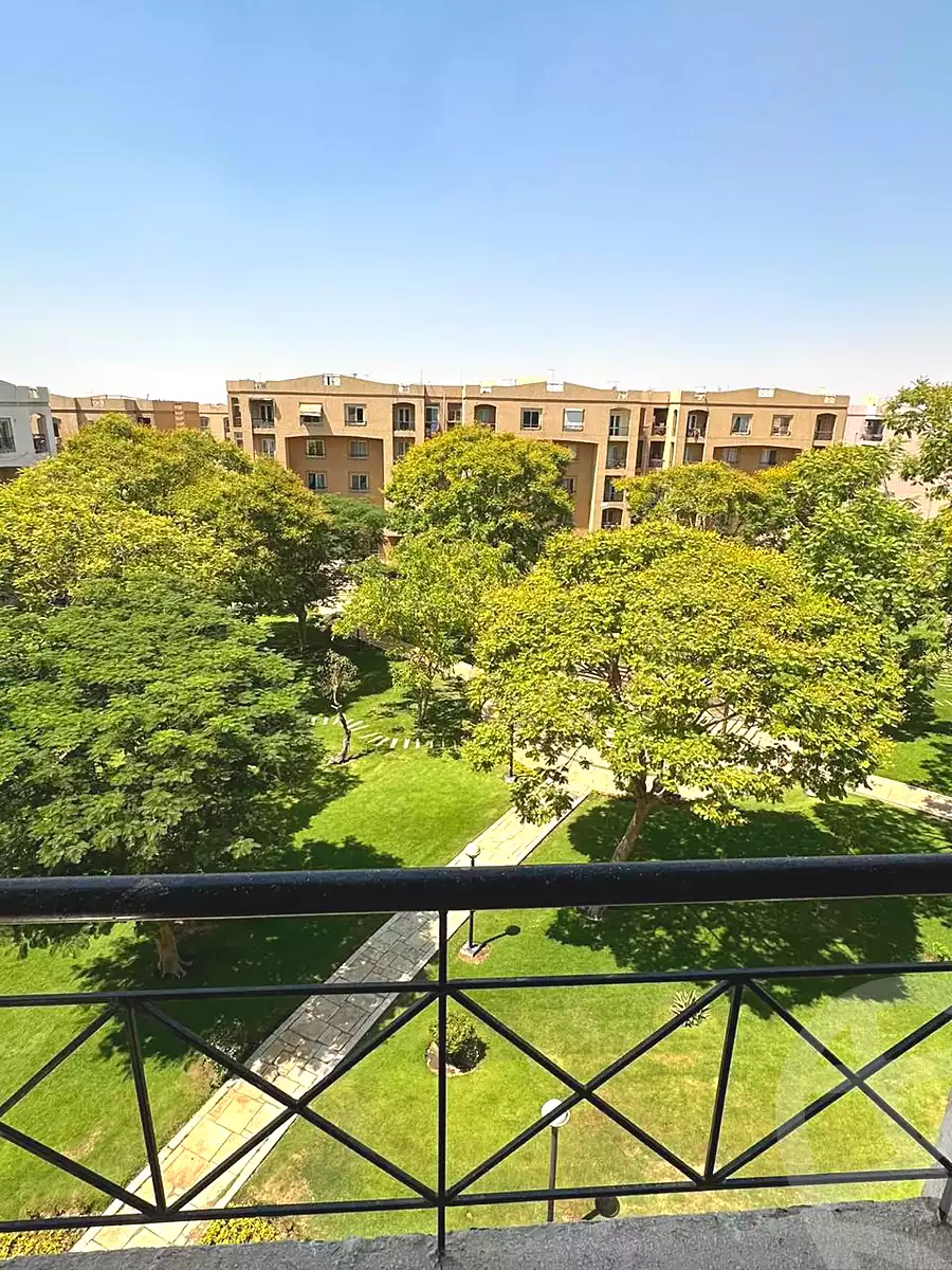 https://aqarmap.com.eg/ar/listing/7272987-for-sale-cairo-new-cairo-lrhb-city-phase-1-ahmed-rami-st