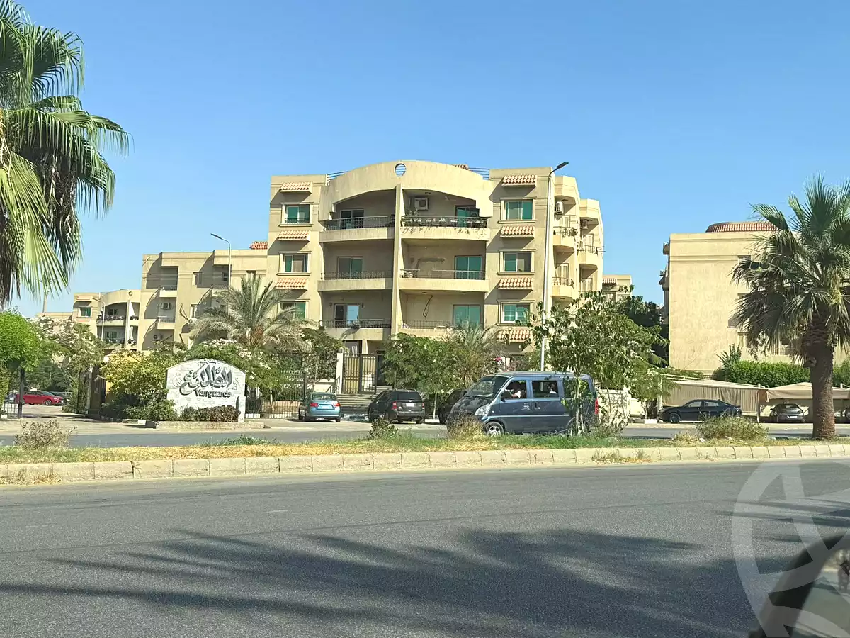 https://aqarmap.com.eg/en/listing/7273087-for-sale-cairo-new-cairo-compounds-el-talaae