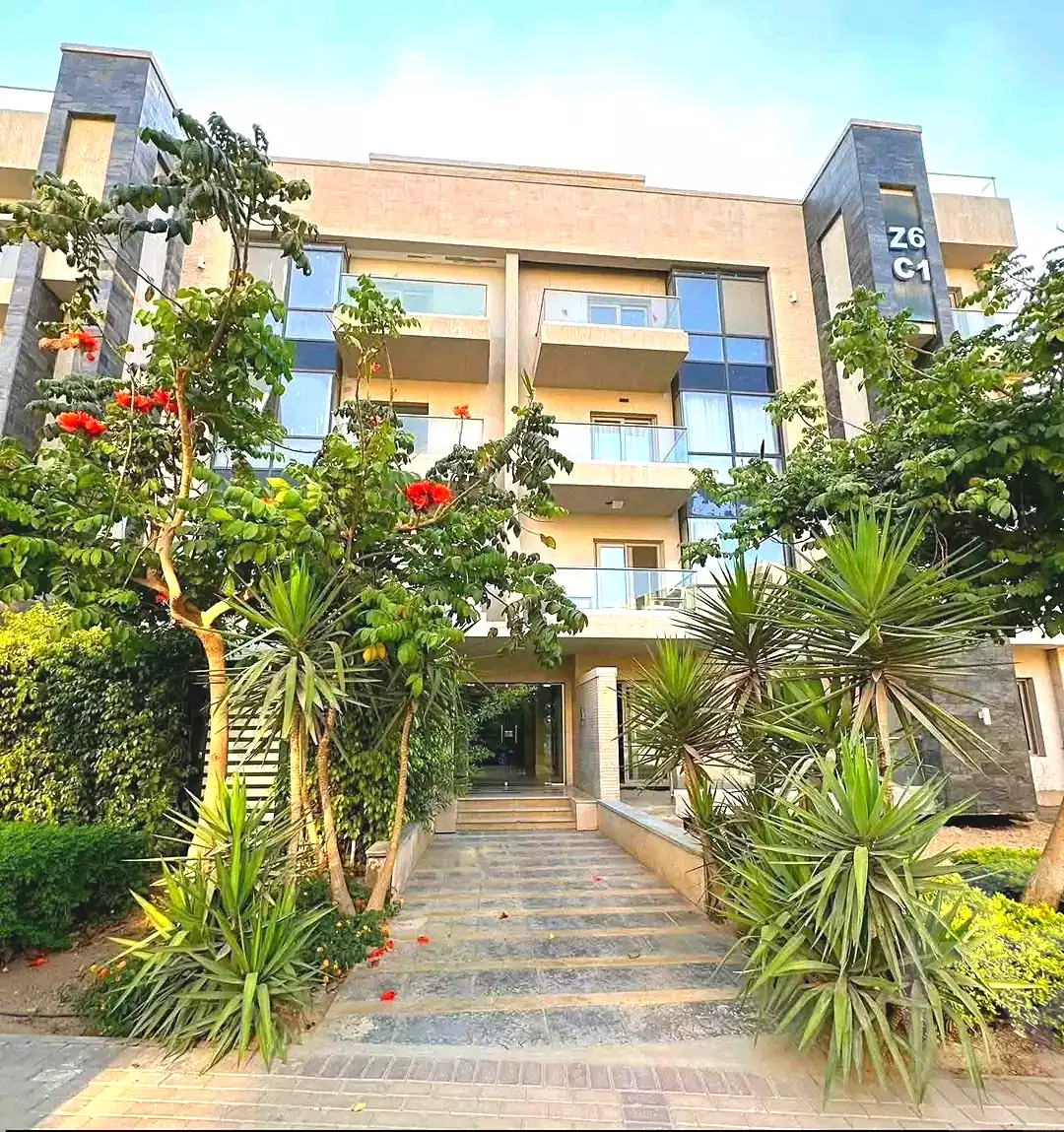 https://aqarmap.com.eg/en/listing/7273174-for-sale-cairo-new-cairo-compounds-galleria-moon-valley-compound-arabia