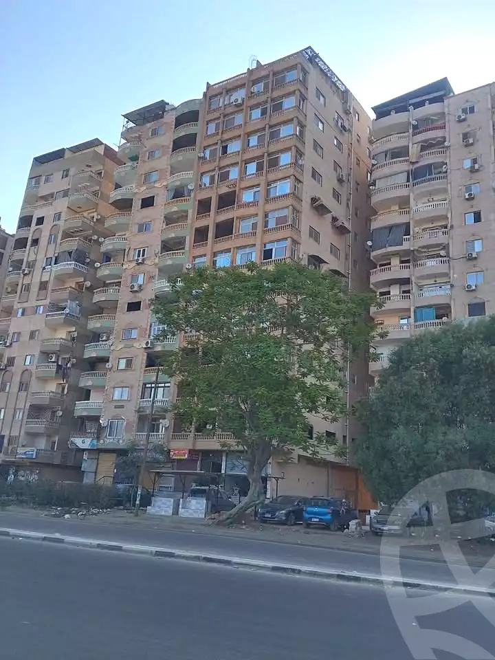 https://aqarmap.com.eg/en/listing/7274653-for-sale-cairo-helwan-hadayek-helwan-nile-corniche-st