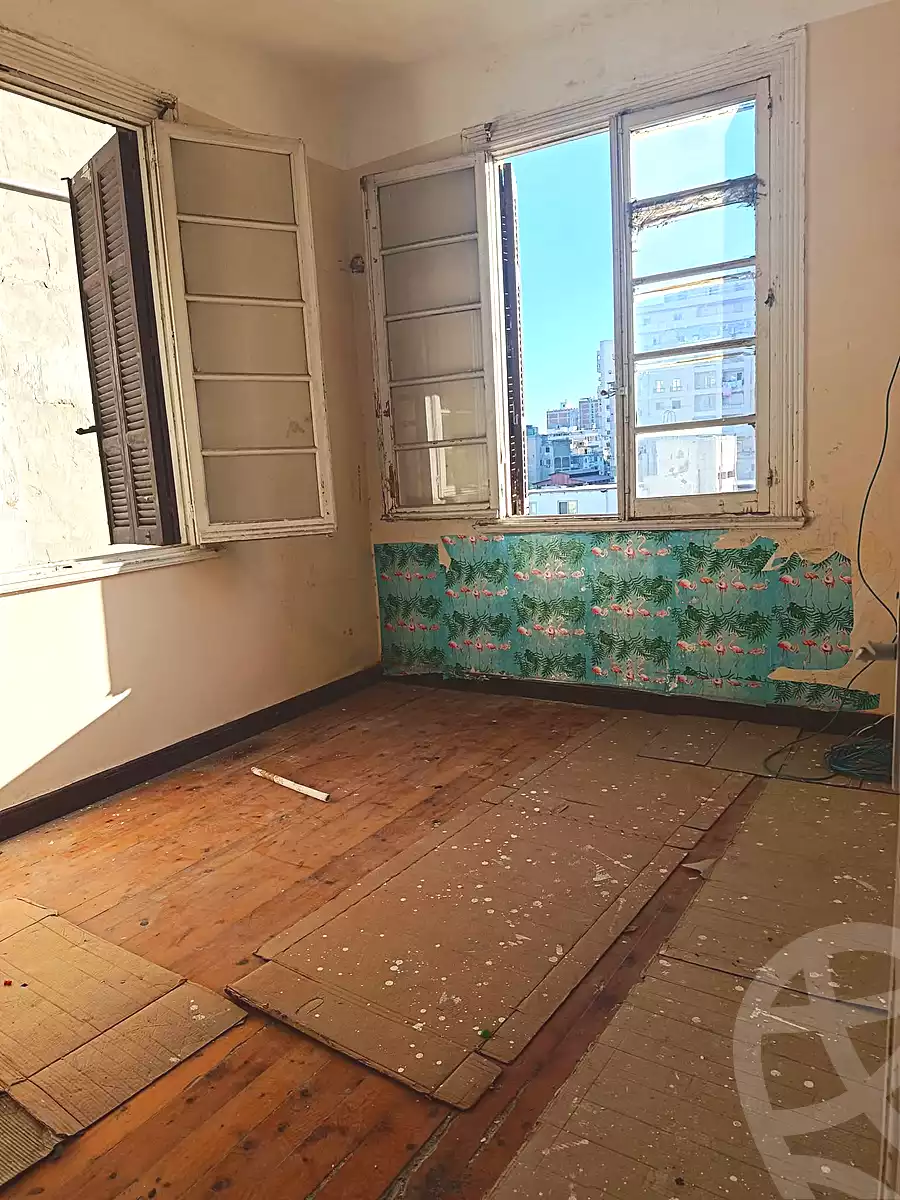 https://aqarmap.com.eg/ar/listing/7275114-for-sale-alexandria-cleopatra-port-said-street