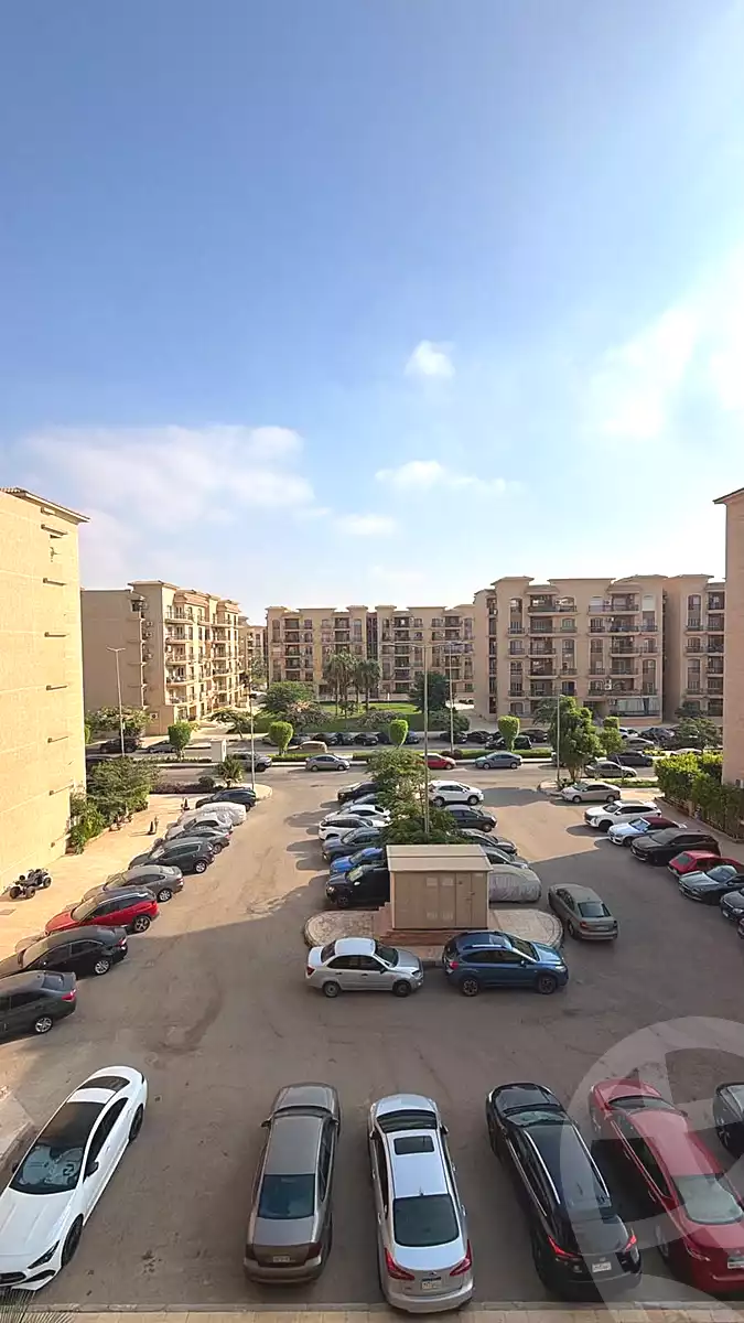 https://aqarmap.com.eg/en/listing/7275611-for-sale-cairo-new-cairo-lrhb-city-mtdd-lrhb-phase-8