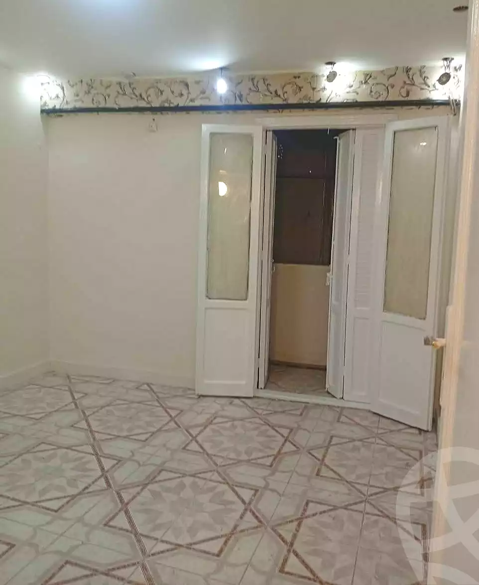 https://aqarmap.com.eg/ar/listing/7276146-for-rent-alexandria-miami-shr-jml-bd-lnsr