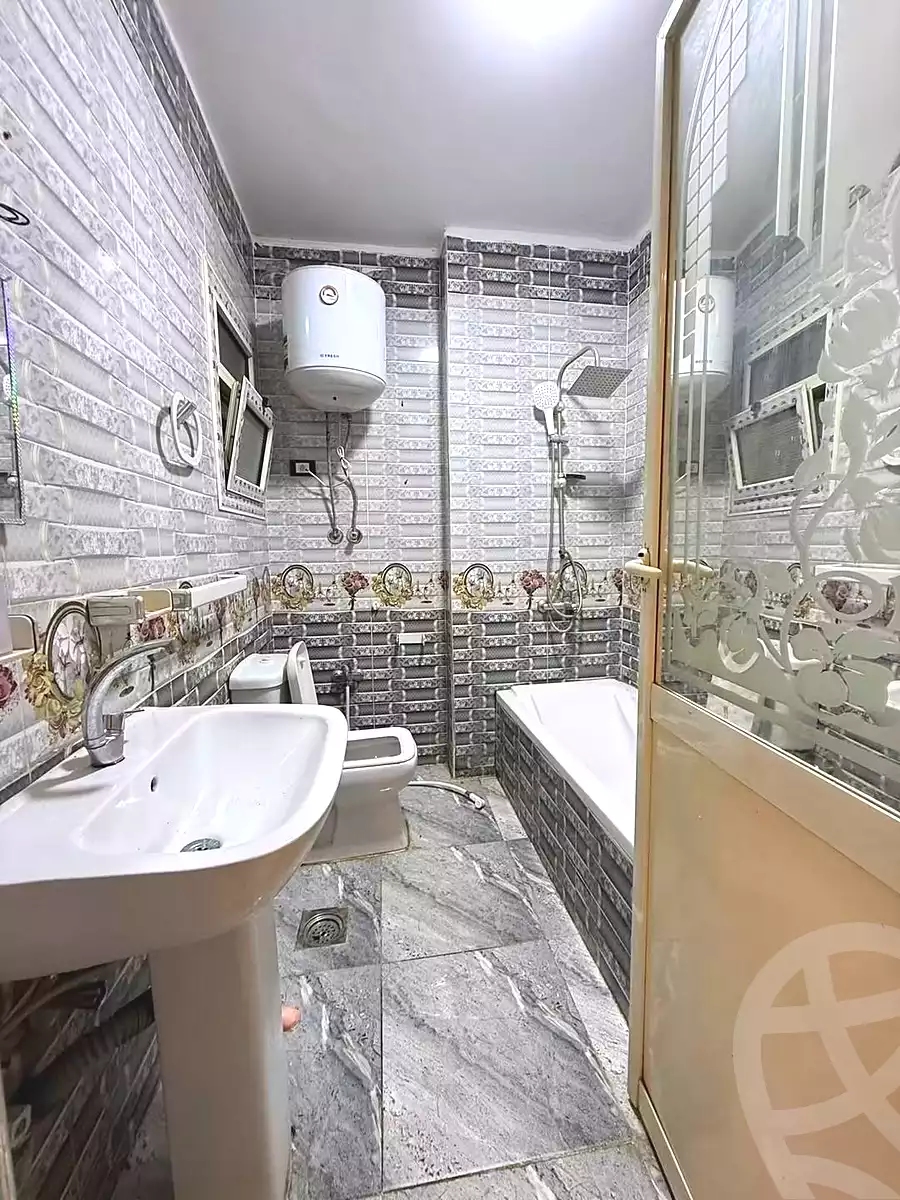https://aqarmap.com.eg/ar/listing/7276407-for-sale-cairo-elnozha-Streettt-27