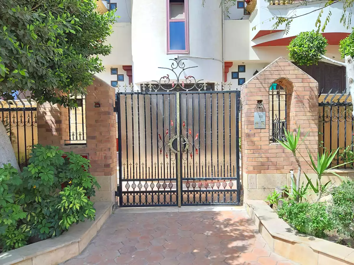 https://aqarmap.com.eg/ar/listing/7277249-for-sale-cairo-new-cairo-el-ahyaa-first-neighborhood-omar-ibn-abd-el-aziz-st