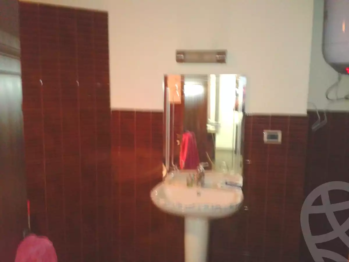 3 BR Duplex in Jira Complex, photo 9 of 19