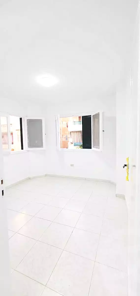 https://aqarmap.com.eg/ar/listing/7279736-for-sale-alexandria-al-agamy-shataa-el-nakheel
