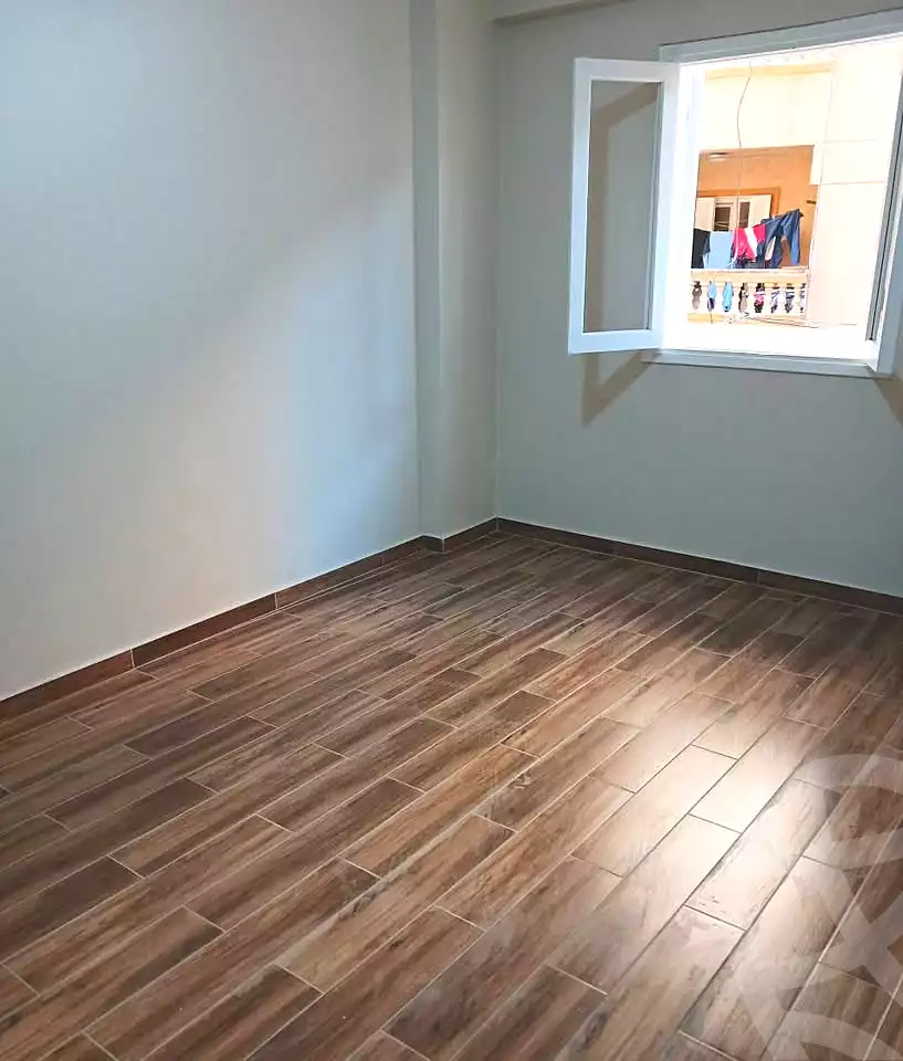 https://aqarmap.com.eg/en/listing/7280469-for-sale-alexandria-el-asafra-ahmed-tiesser-st