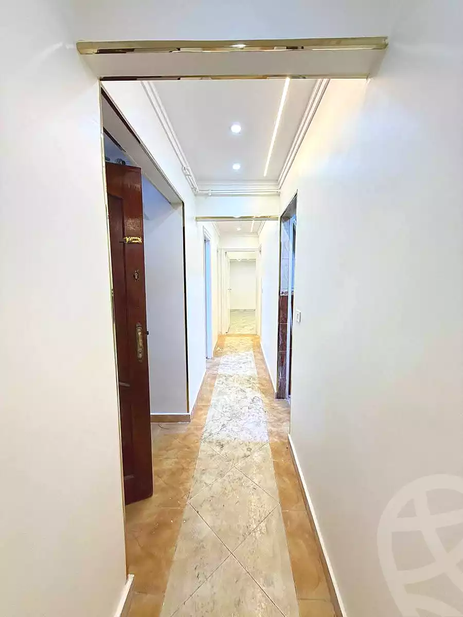 https://aqarmap.com.eg/ar/listing/7280667-for-sale-alexandria-sydy-bshr-sydy-bshr-bhry