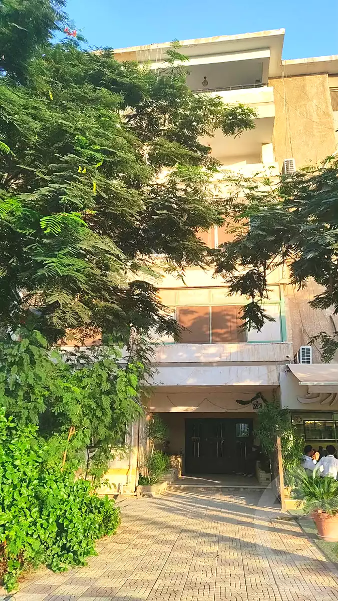 https://aqarmap.com.eg/en/listing/7280873-for-sale-cairo-el-sheikh-zayed-city-mntq-fr-y-bmdyn-lshykh-zyd