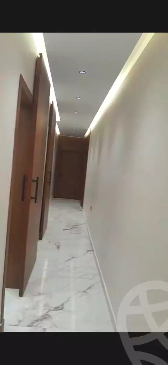 https://aqarmap.com.eg/ar/listing/7280936-for-sale-cairo-el-sheikh-zayed-city-compounds-zayed-heights-compound