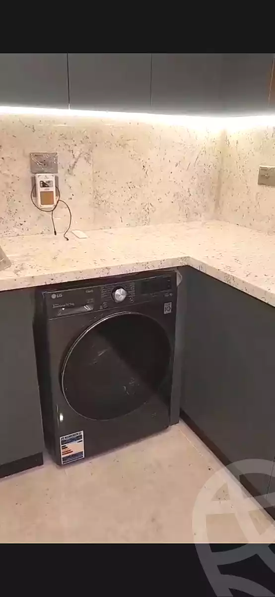 https://aqarmap.com.eg/ar/listing/7280936-for-sale-cairo-el-sheikh-zayed-city-compounds-zayed-heights-compound
