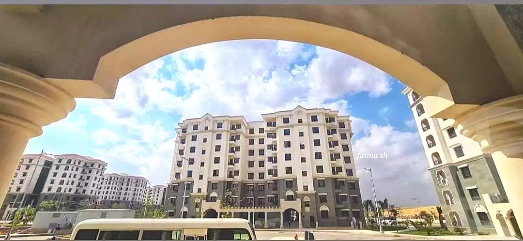 https://aqarmap.com.eg/ar/listing/7280998-for-sale-cairo-new-administrative-capital-r7-celia-mntq-l-mrt-1