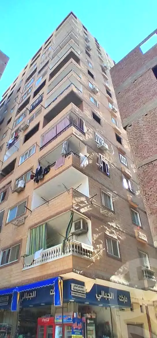 https://aqarmap.com.eg/en/listing/7280402-for-sale-cairo-helwan-hadayek-helwan-nile-corniche-st
