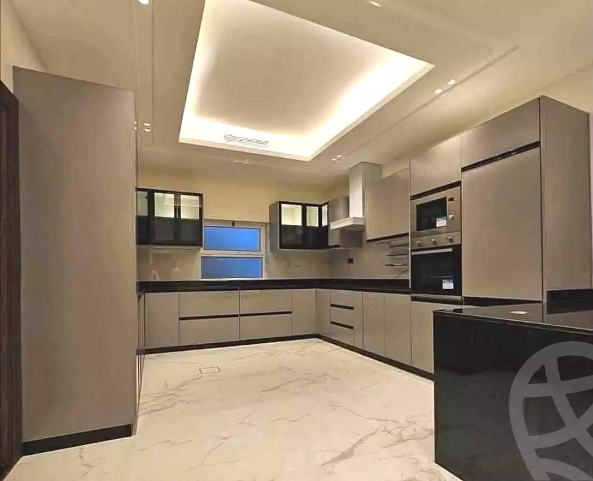 https://aqarmap.com.eg/en/listing/7281297-for-sale-cairo-new-cairo-compounds-mountain-view-hyde-park