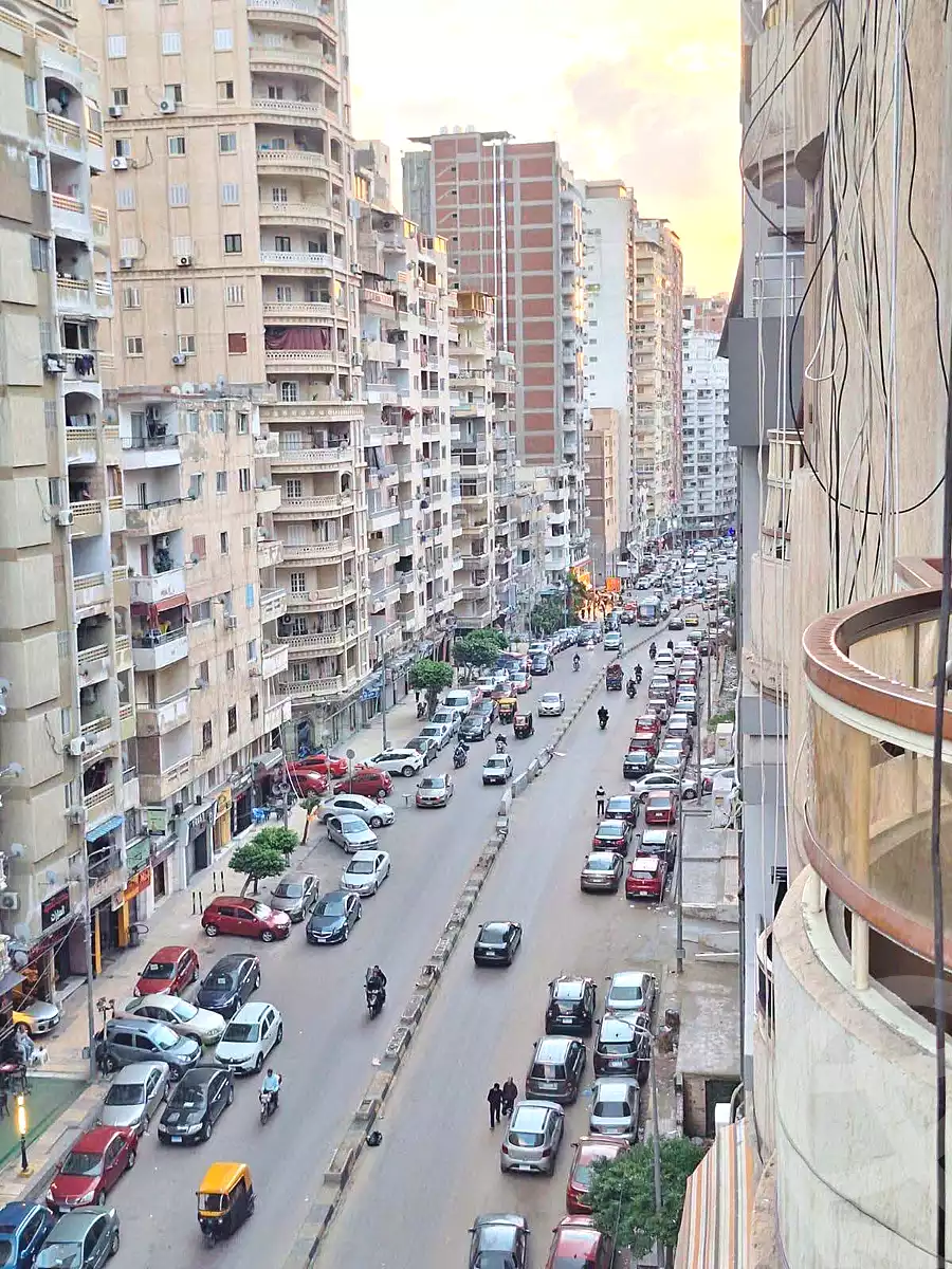 https://aqarmap.com.eg/ar/listing/7282270-for-sale-alexandria-sydy-bshr-sydy-bshr-bhry-shr-mhmwd-l-yswy