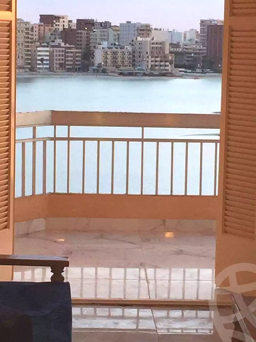 https://aqarmap.com.eg/ar/listing/7282288-for-sale-marsa-matruh-marsa-matrouh-city-bab-el-bahr-beach