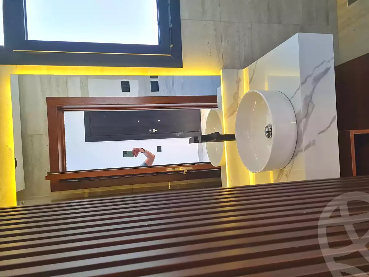 https://aqarmap.com.eg/ar/listing/7282699-for-sale-cairo-el-sheikh-zayed-city-alex-cairo-desert-road-kmbwnd-fy-tryq-skndry-lshrwy