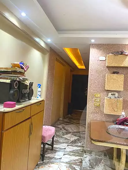 https://aqarmap.com.eg/en/listing/7282885-for-sale-cairo-helwan-el-shareaa-el-sharby-st