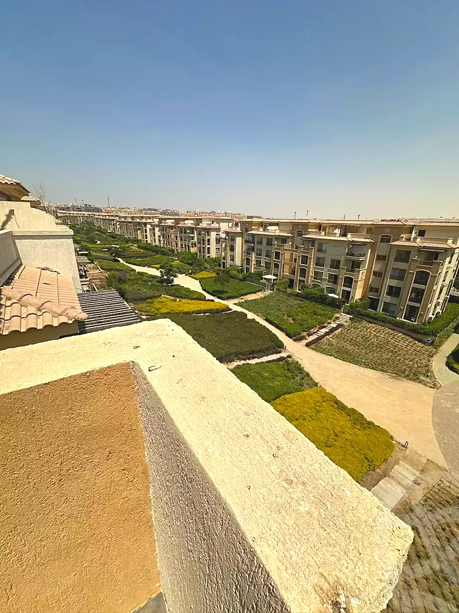 https://aqarmap.com.eg/ar/listing/7282819-for-sale-cairo-new-cairo-compounds-stwn-ryzydns-by-ar-y-llttwyr