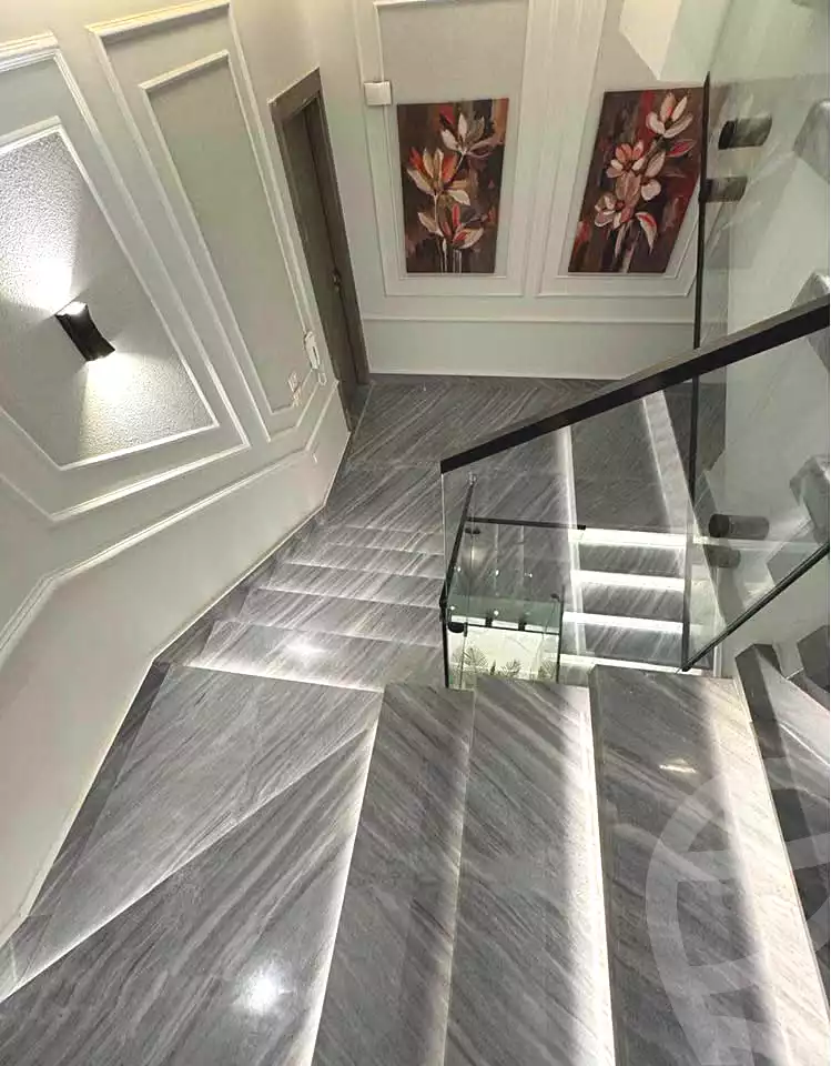 https://aqarmap.com.eg/ar/listing/7283981-for-sale-cairo-new-cairo-compounds-hyde-park-centre-ville-hyde-park
