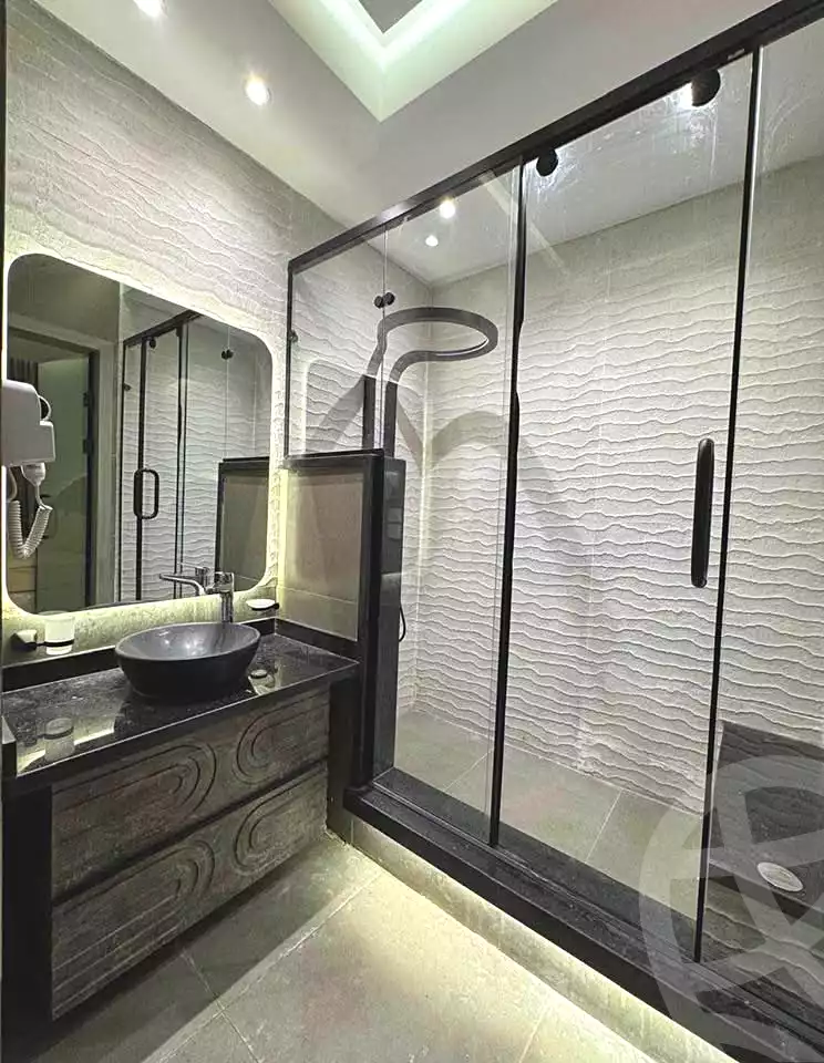 https://aqarmap.com.eg/ar/listing/7283981-for-sale-cairo-new-cairo-compounds-hyde-park-centre-ville-hyde-park