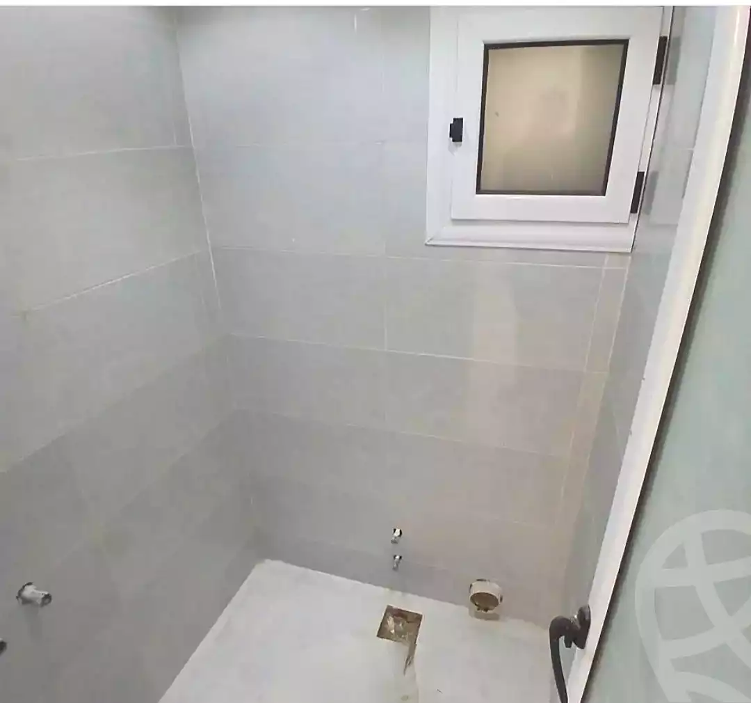 https://aqarmap.com.eg/ar/listing/7284071-for-sale-alexandria-al-agamy-lbytsh-bianchiii