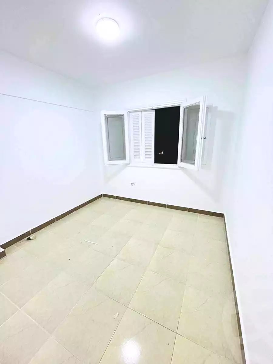 https://aqarmap.com.eg/en/listing/7284885-for-sale-alexandria-al-agamy-shataa-el-nakheel