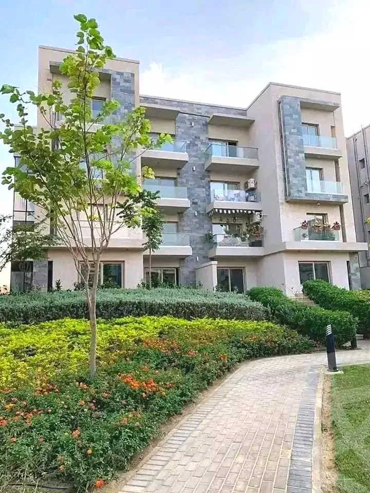 https://aqarmap.com.eg/en/listing/7284994-for-sale-cairo-new-cairo-compounds-galleria-moon-valley-compound-arabia