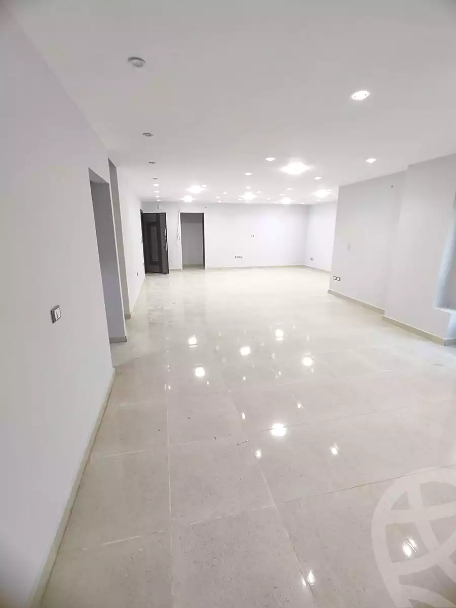 https://aqarmap.com.eg/ar/listing/7285582-for-rent-cairo-el-maadi-compounds-rayhanah-plaza