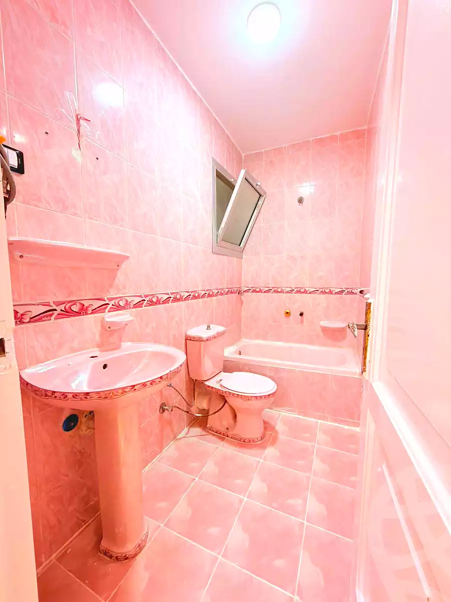https://aqarmap.com.eg/en/listing/7285804-for-sale-alexandria-al-agamy-shataa-el-nakheel