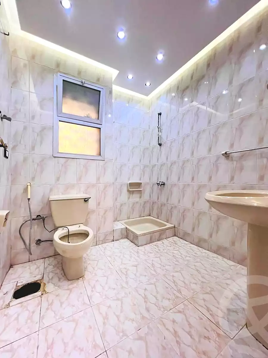 https://aqarmap.com.eg/ar/listing/7286150-for-sale-alexandria-al-agamy-shataa-el-nakheel