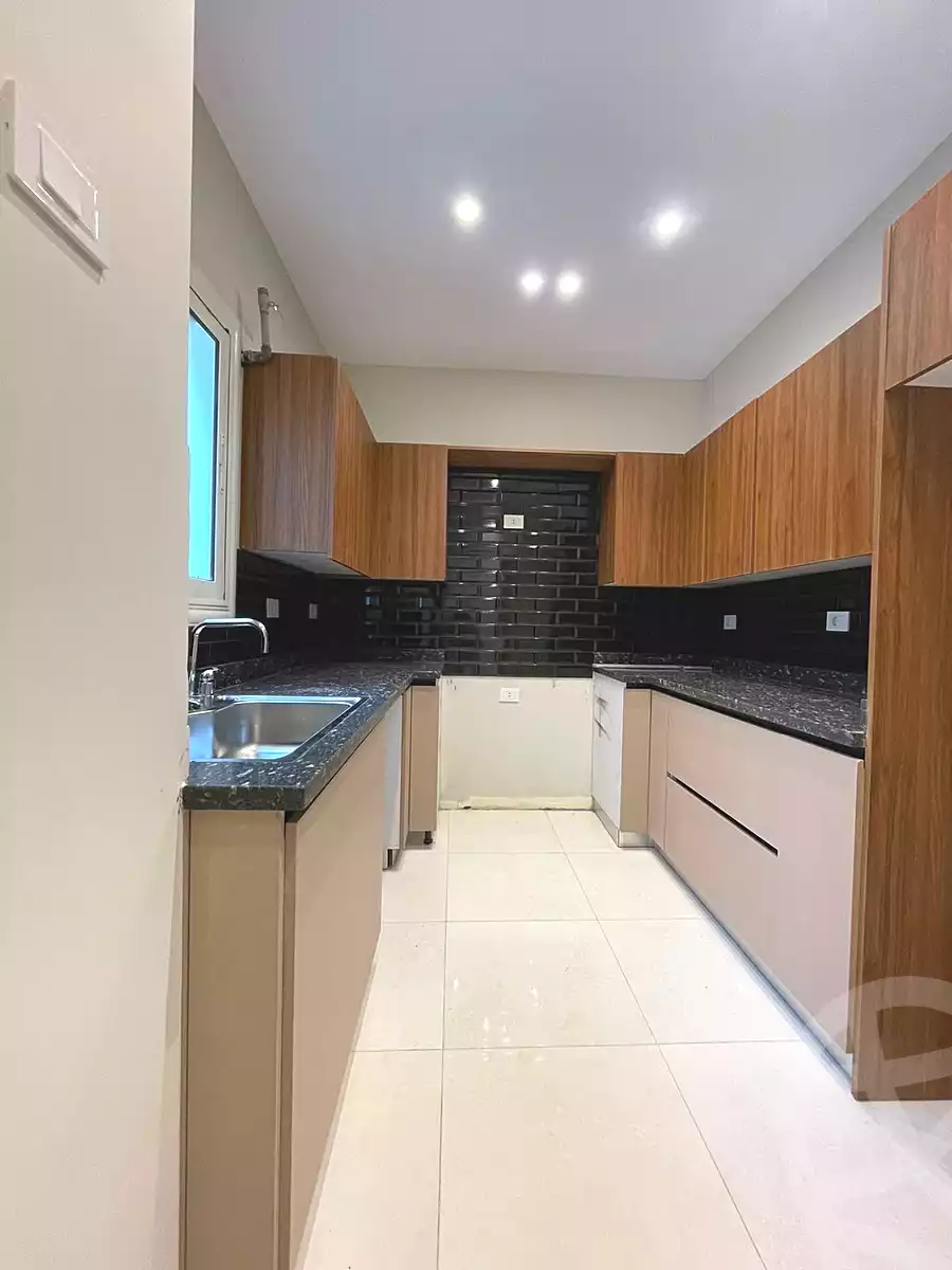 https://aqarmap.com.eg/ar/listing/7286101-for-rent-cairo-new-cairo-compounds-mwntn-fyw-y-syty-club-park-mountain-view-icity