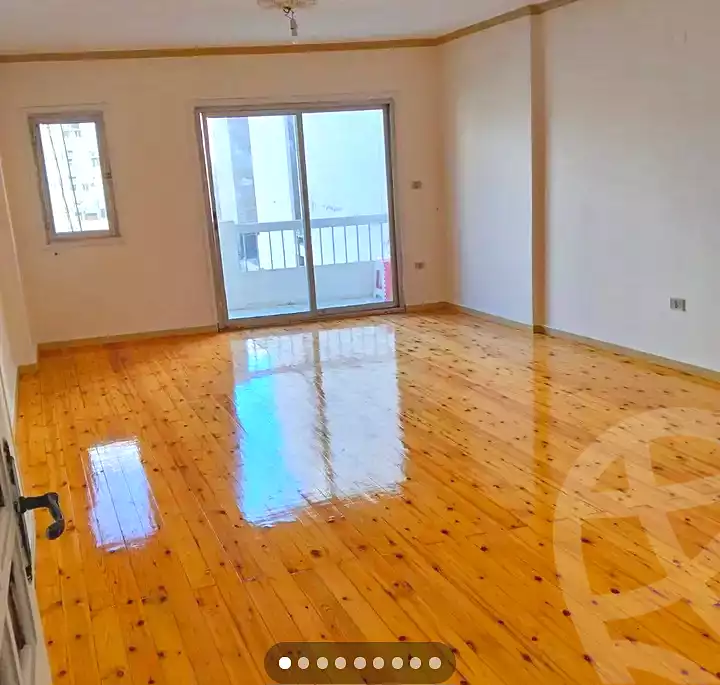 https://aqarmap.com.eg/ar/listing/7286553-for-rent-alexandria-ganaklis