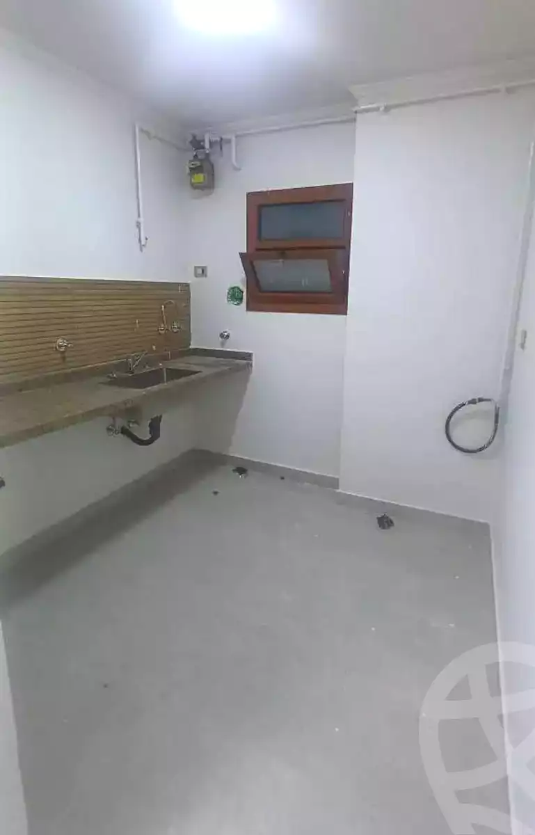 https://aqarmap.com.eg/ar/listing/7286705-for-rent-alexandria-sydy-bshr-sydy-bshr-bhry-shr-mhmwd-l-yswy