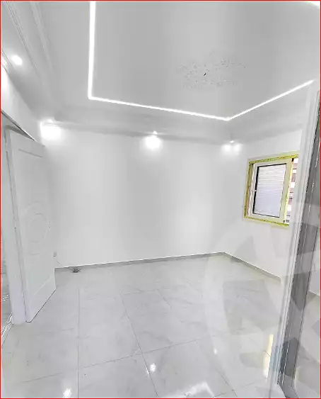 https://aqarmap.com.eg/ar/listing/7287059-for-sale-alexandria-miami-shr-jml-bd-lnsr