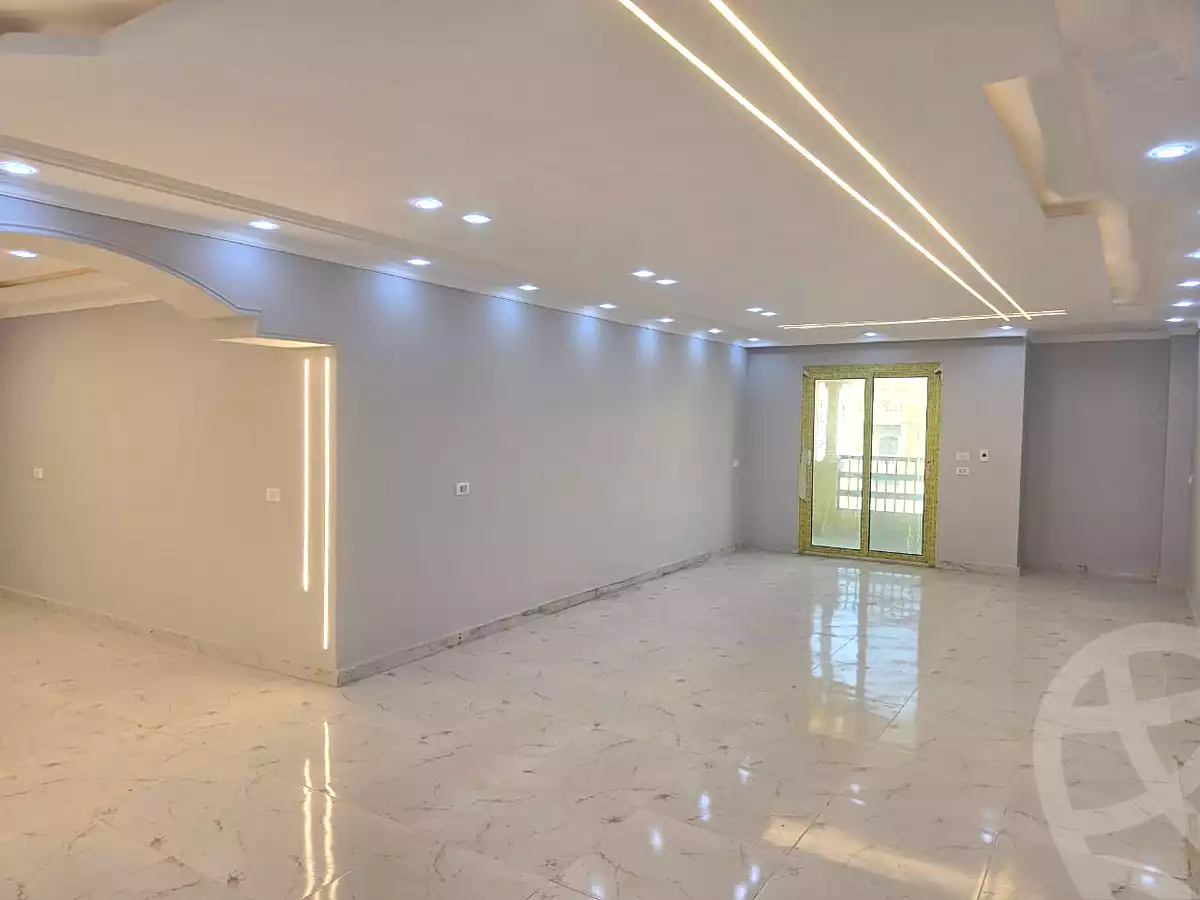 https://aqarmap.com.eg/ar/listing/7287350-for-rent-cairo-6th-of-october-el-ahyaa-neighborhood-2nd-divided-from-al-kafrawei-st