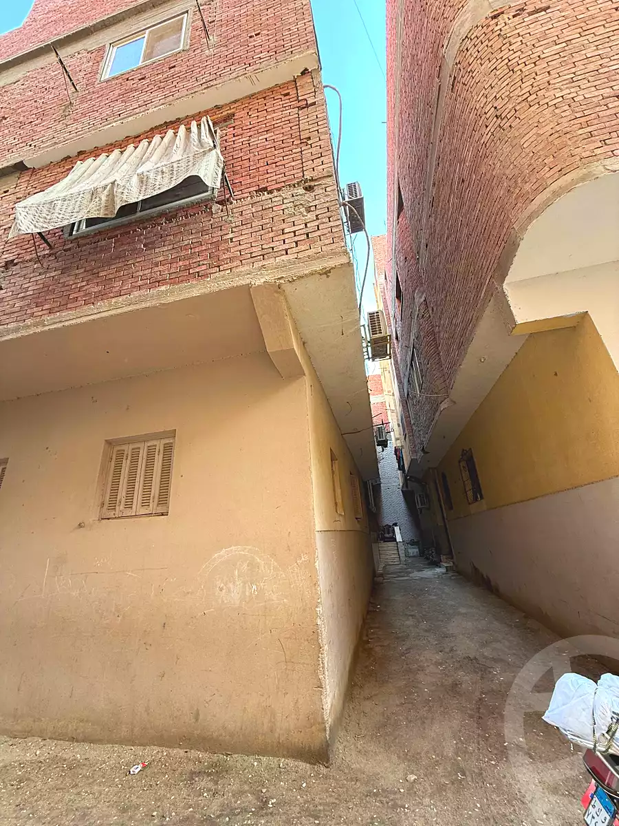 https://aqarmap.com.eg/ar/listing/7287803-for-sale-cairo-helwan-kwrnysh-hlwn