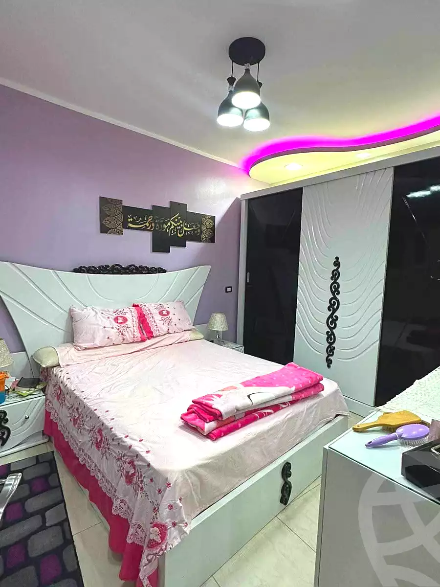 https://aqarmap.com.eg/ar/listing/7288189-for-sale-cairo-el-haram-shareaa-khatem-el-morsalen