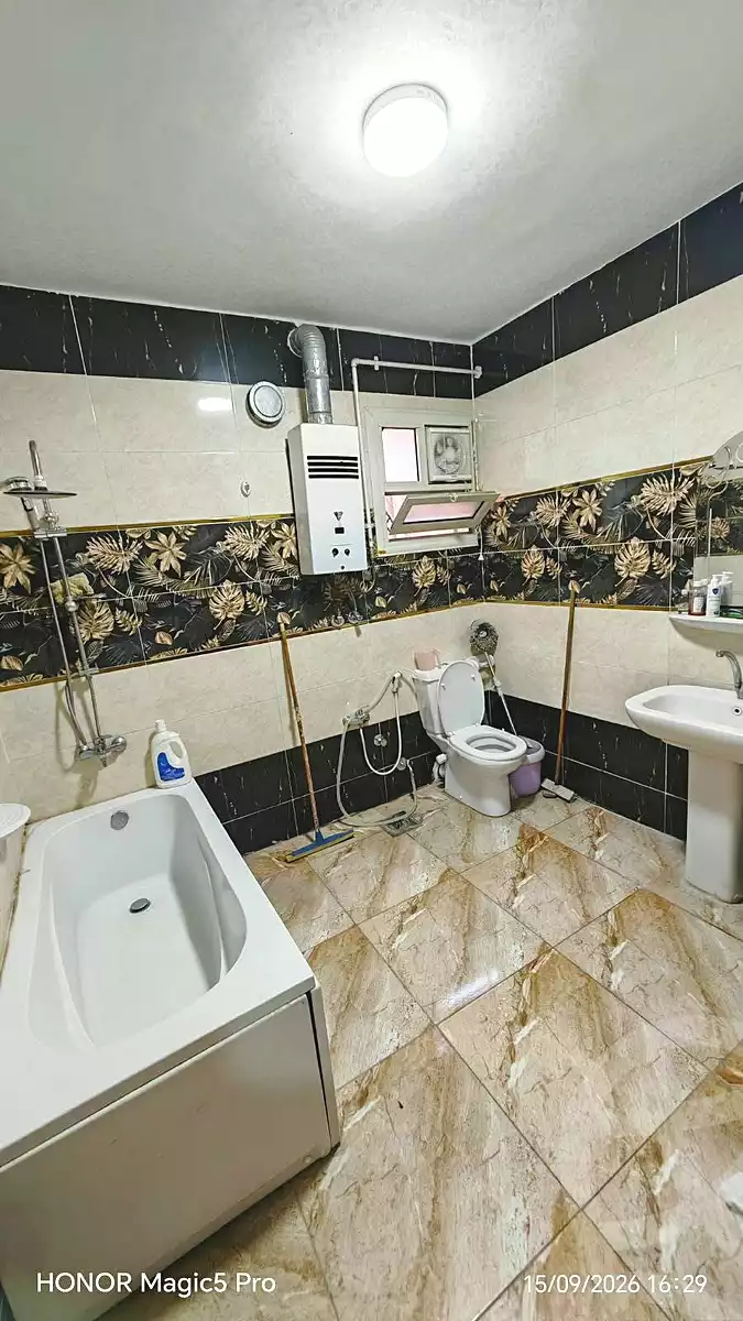 https://aqarmap.com.eg/ar/listing/7288261-for-sale-cairo-helwan-sherif-st