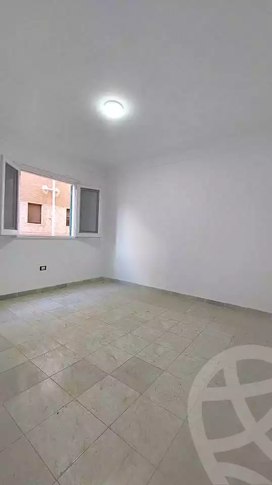 https://aqarmap.com.eg/ar/listing/7288398-for-sale-alexandria-al-agamy-shataa-el-nakheel