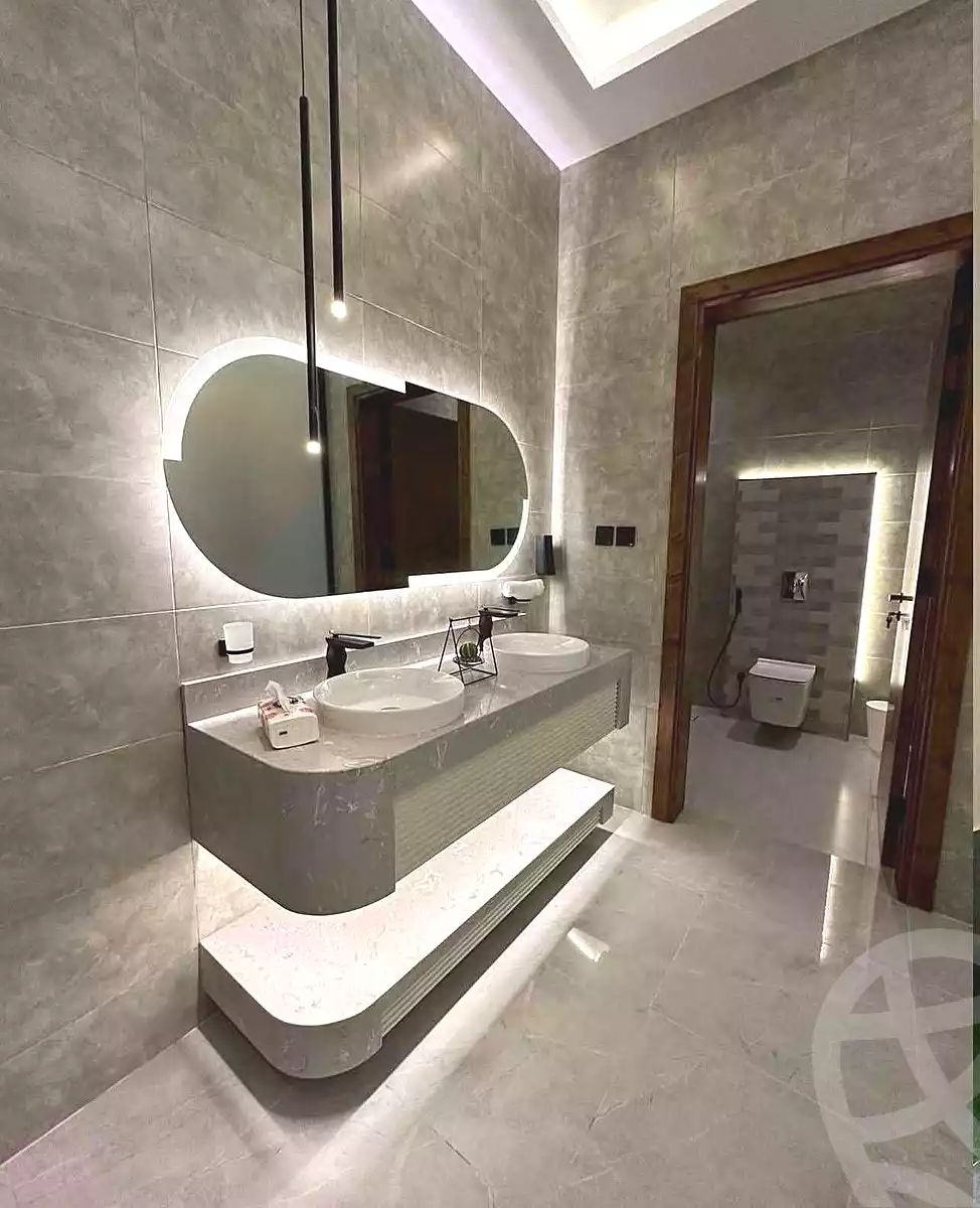 https://aqarmap.com.eg/ar/listing/7289789-for-sale-cairo-new-cairo-compounds-mountain-view-hyde-park